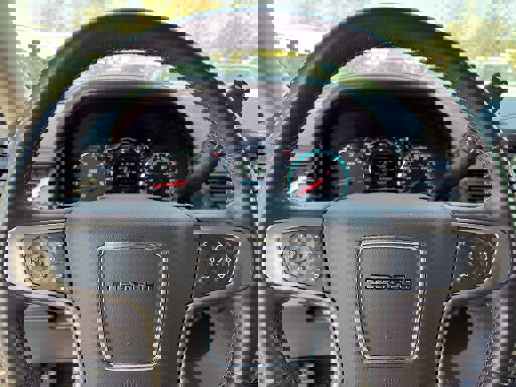 Used 2019 GMC Yukon Denali w/ Denali Ultimate Package image 22