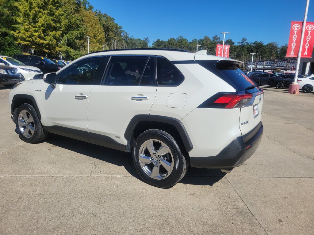 Used 2019 Toyota RAV4 Limited w/ Carpet Mat Package AWD/4WD image 3