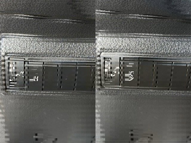 Used 2023 Toyota Corolla LE image 22