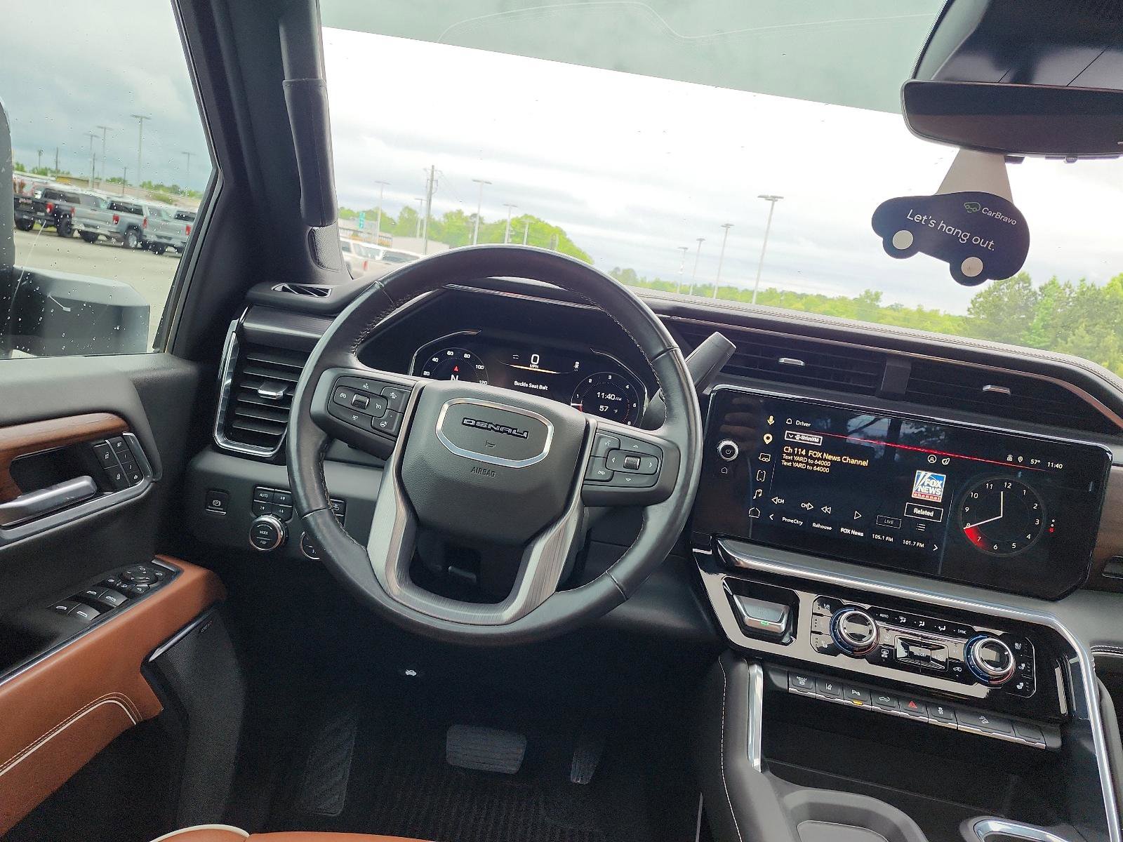 Certified 2025 GMC Sierra 2500 Denali Ultimate AWD/4WD image 18