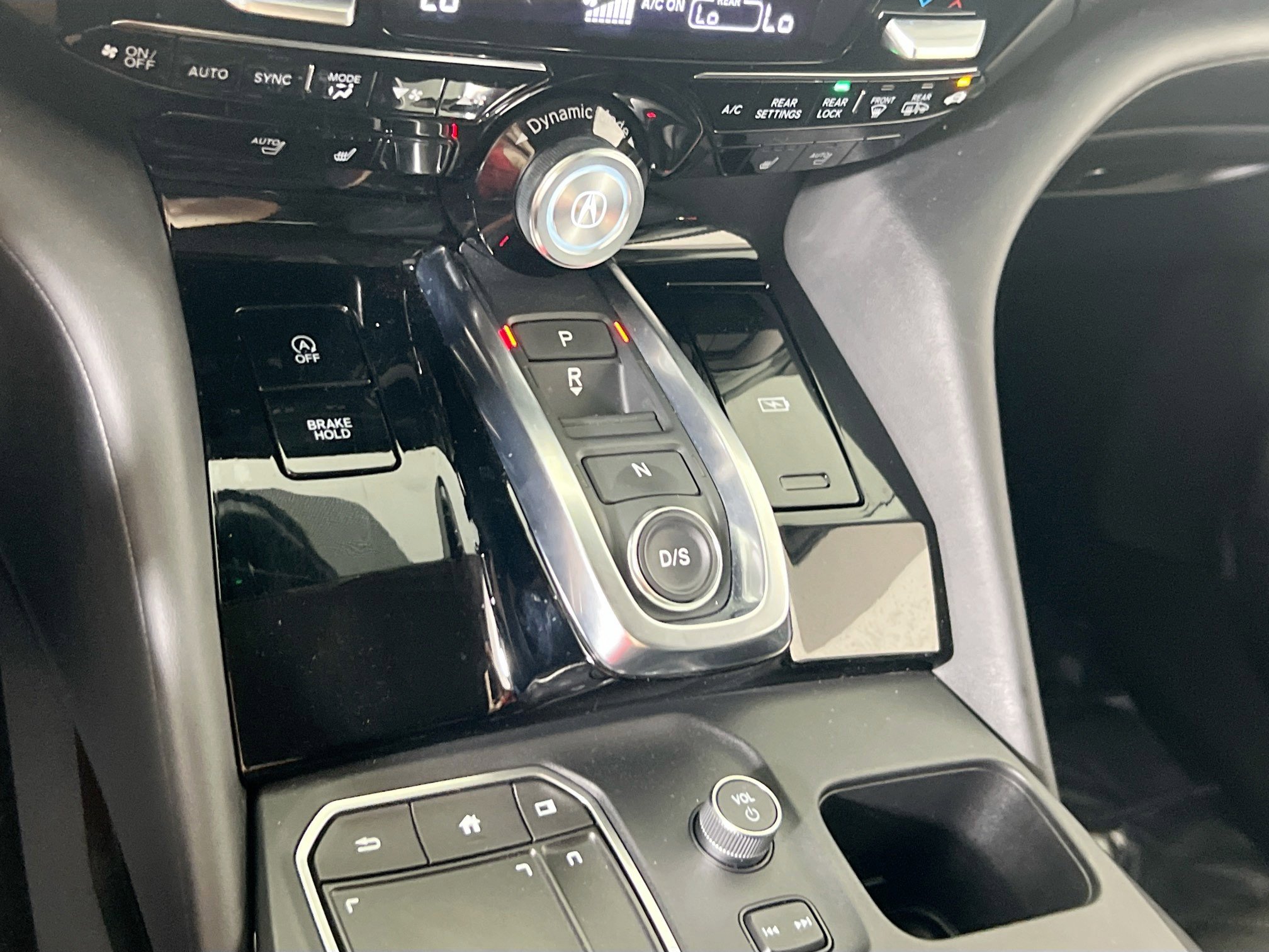 Used 2022 Acura MDX SH-AWD w/ Technology Package image 17
