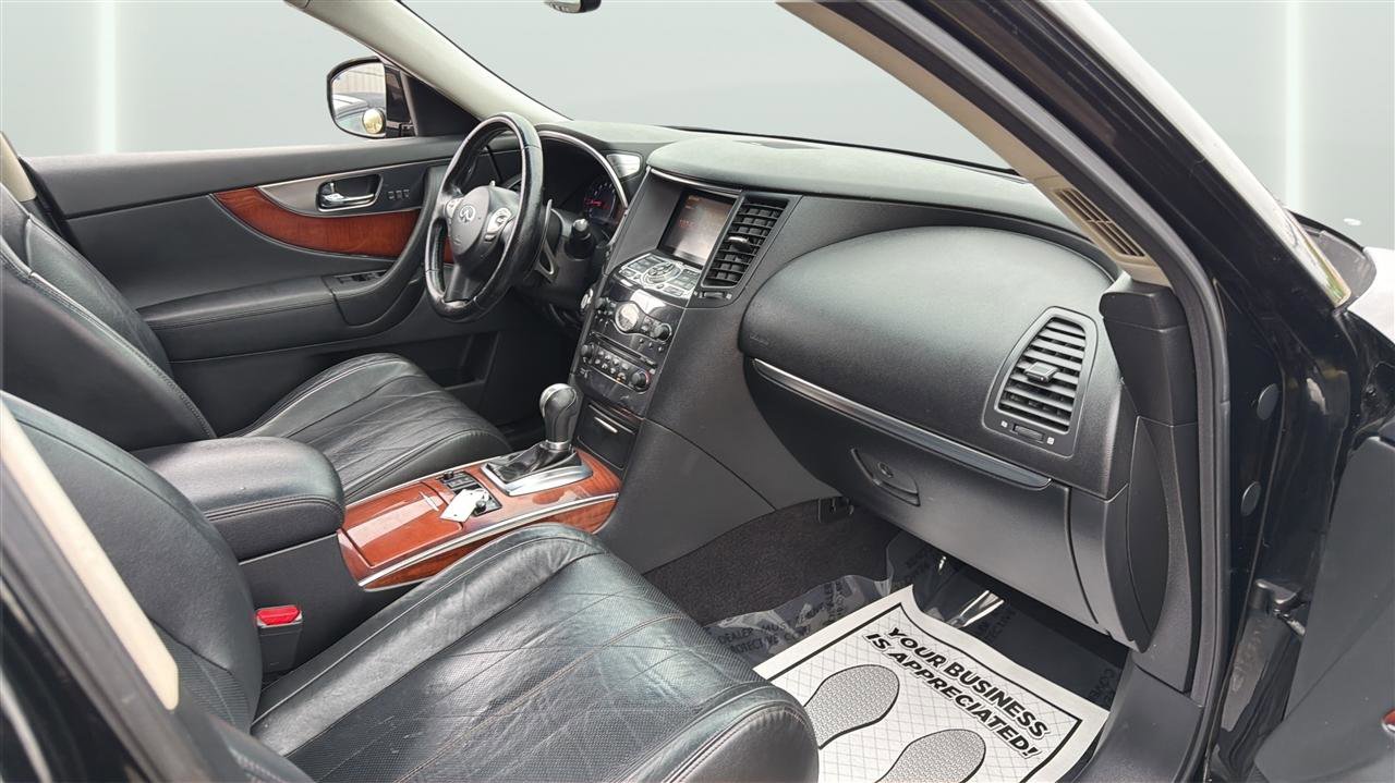 Used 2009 INFINITI FX35 2WD w/ Deluxe Touring Pkg image 15