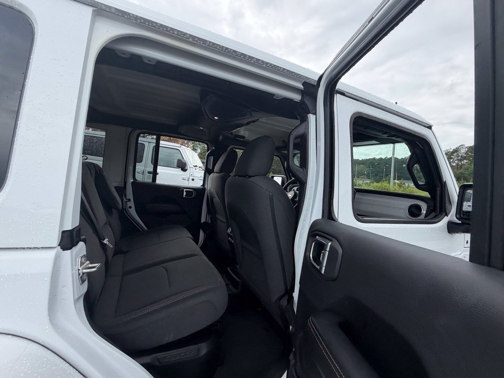 Used 2024 Jeep Wrangler Unlimited Sahara AWD/4WD image 41