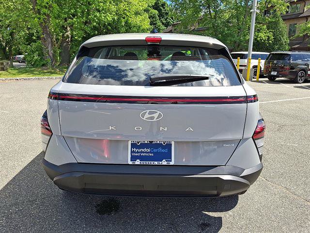 Certified 2024 Hyundai Kona SE AWD/4WD image 22