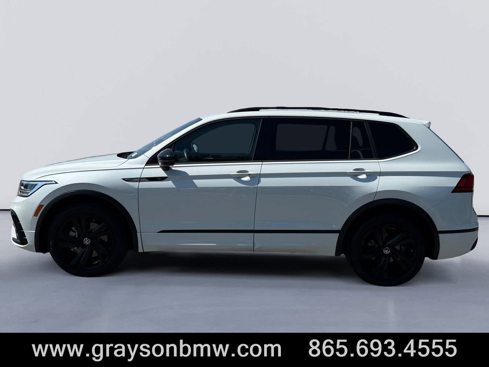 Used 2024 Volkswagen Tiguan SE R-Line FWD image 6