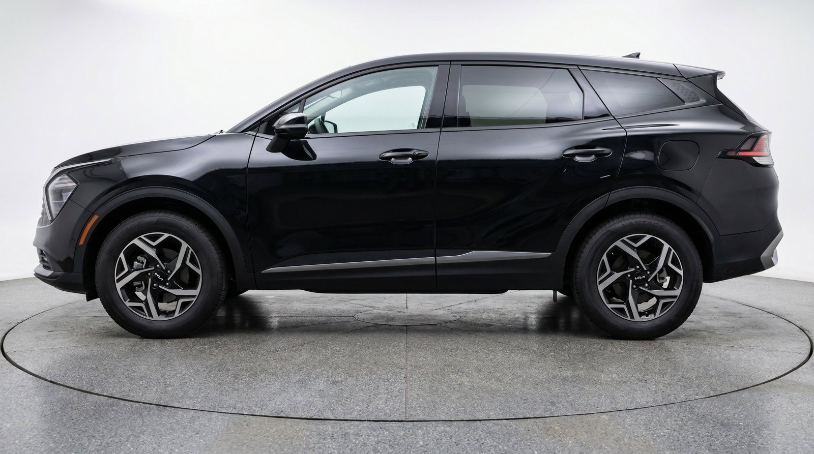 Used 2025 Kia Sportage LX AWD/4WD image 5