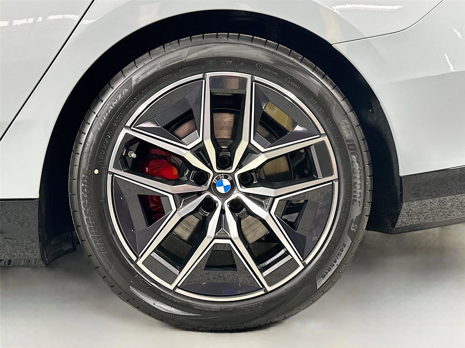 New 2026 BMW i5 eDrive40 w/ M Sport Package RWD image 30