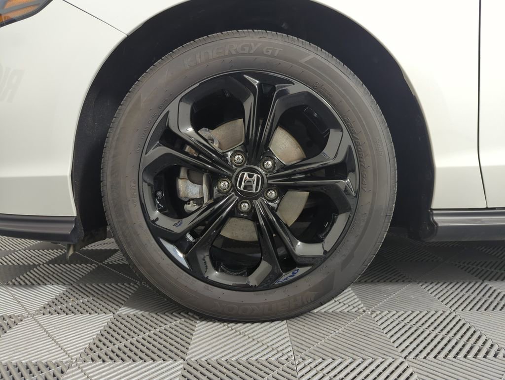 Certified 2025 Honda Accord SE image 22