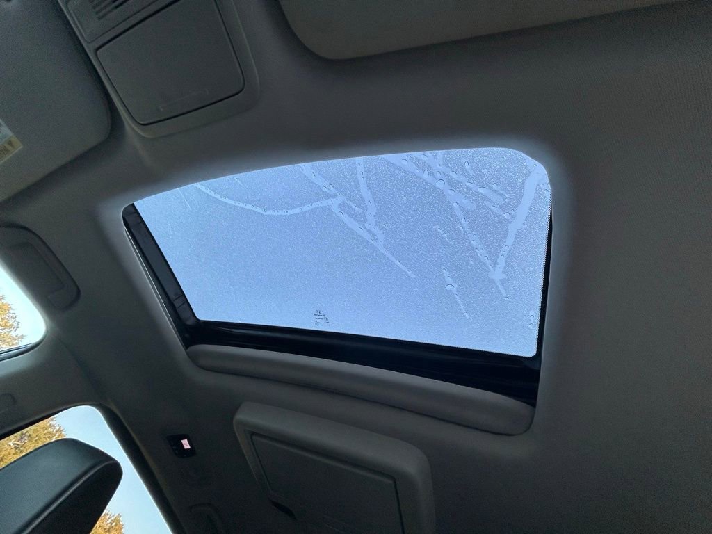 Used 2025 Honda Odyssey Elite image 34