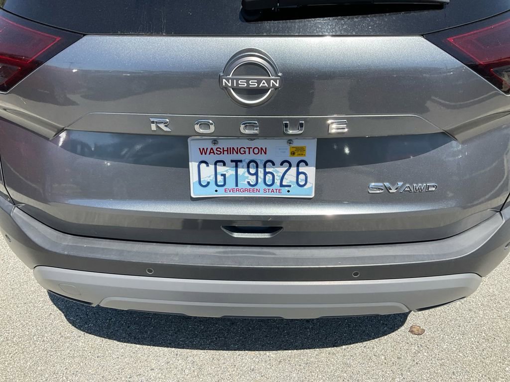 Used 2023 Nissan Rogue SV image 10