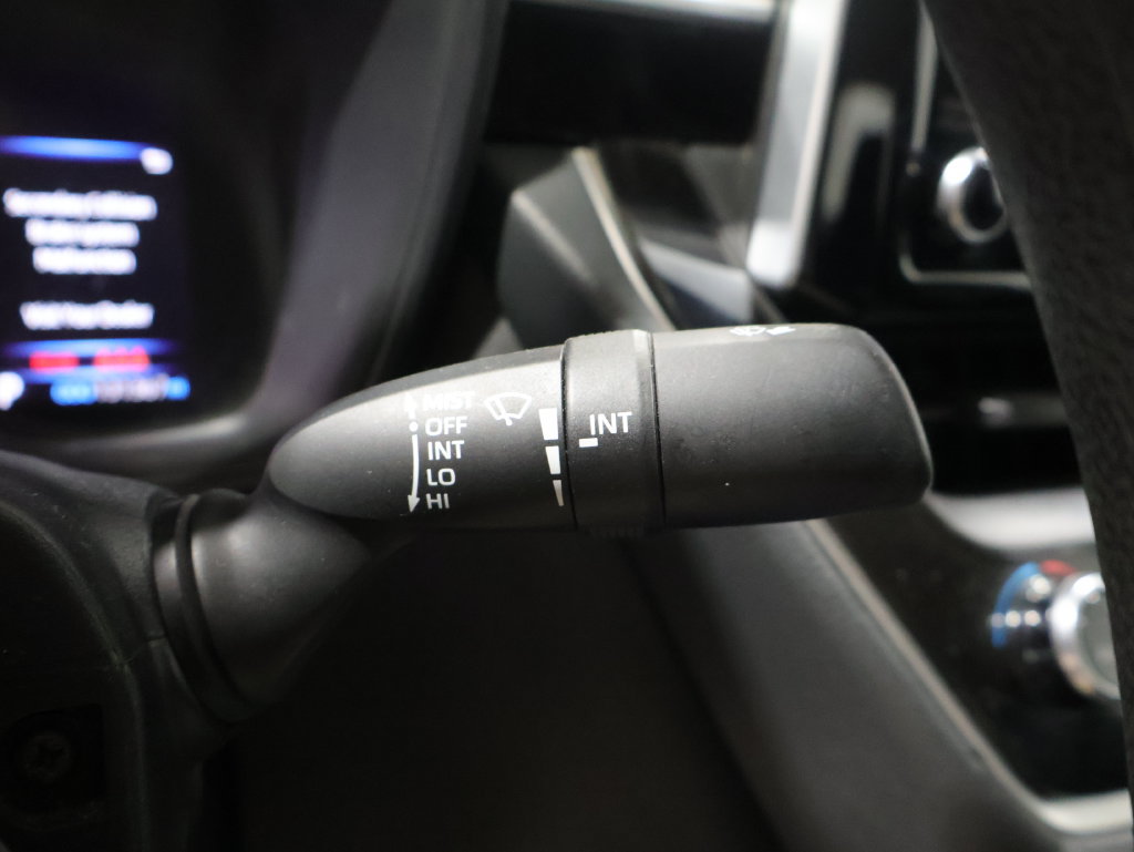 Used 2020 Toyota Corolla LE FWD image 33
