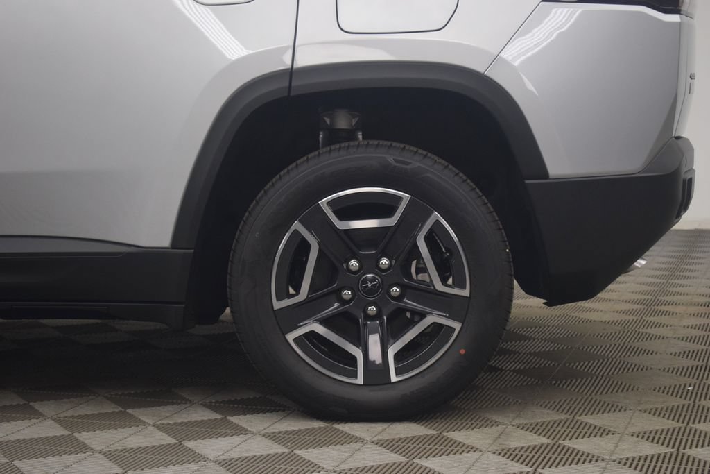 New 2026 Jeep Cherokee Laredo AWD/4WD image 13