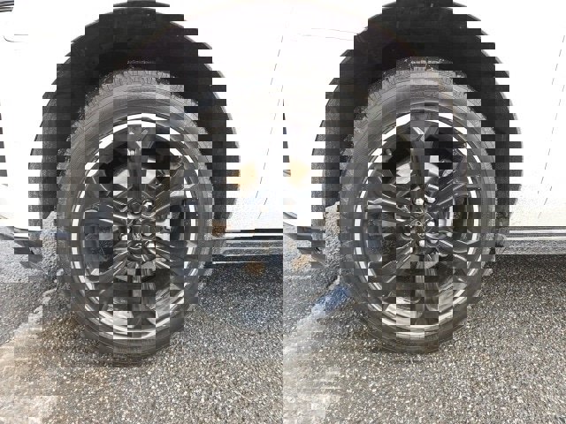 Used 2024 Ford Expedition Limited image 11