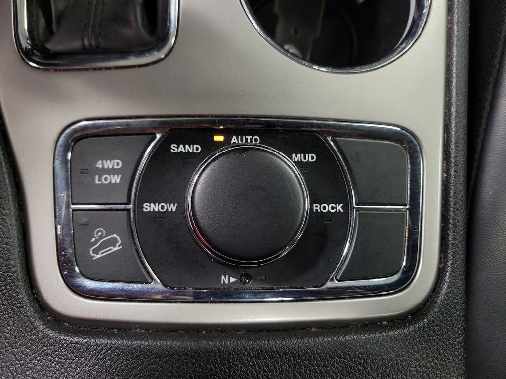 Used 2019 Jeep Grand Cherokee Limited AWD/4WD image 18