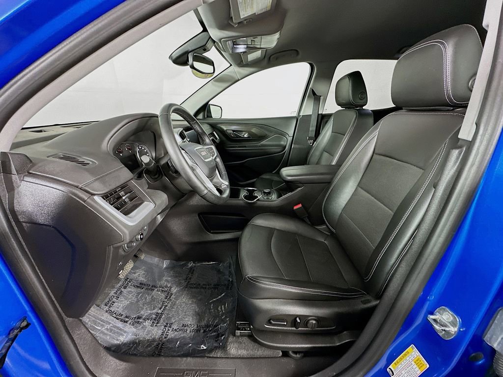 Used 2024 GMC Terrain SLT image 29