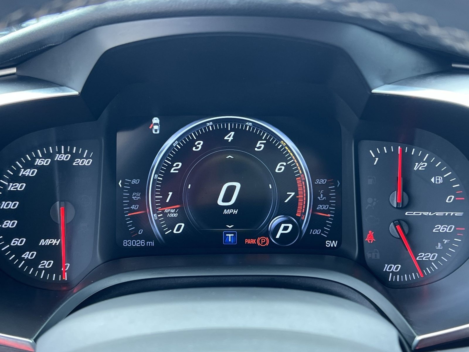 Used 2019 Chevrolet Corvette Stingray Coupe w/ 1LT RWD image 17