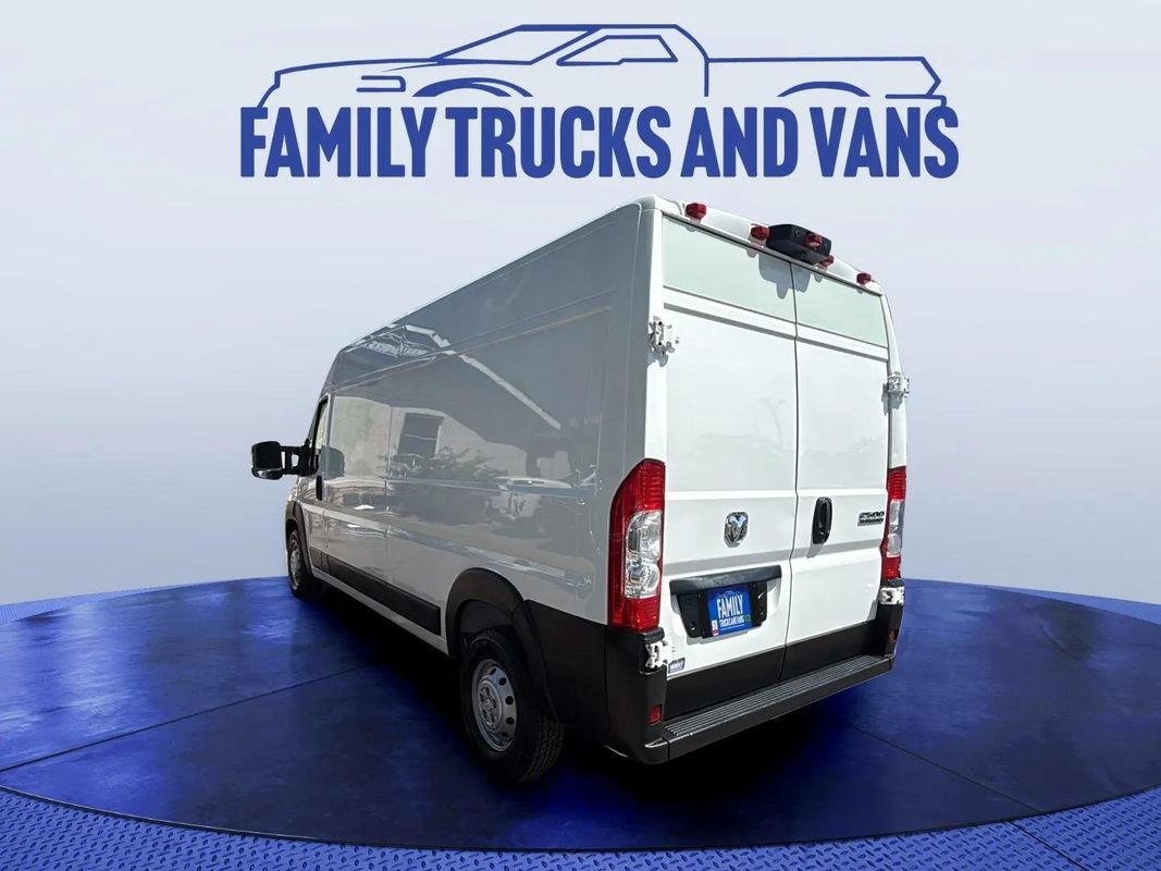 Used 2023 RAM ProMaster 2500 FWD image 3