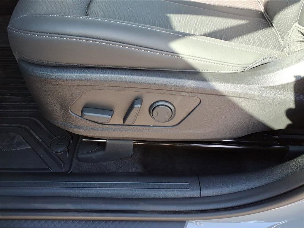 New 2026 Kia Sorento EX image 15