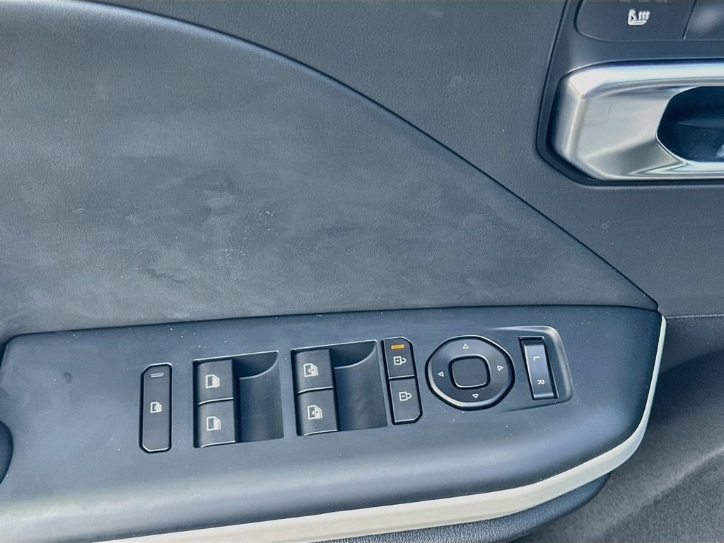 New 2026 Kia K4 GT-Line w/ GT-Line Sunroof Package FWD image 17