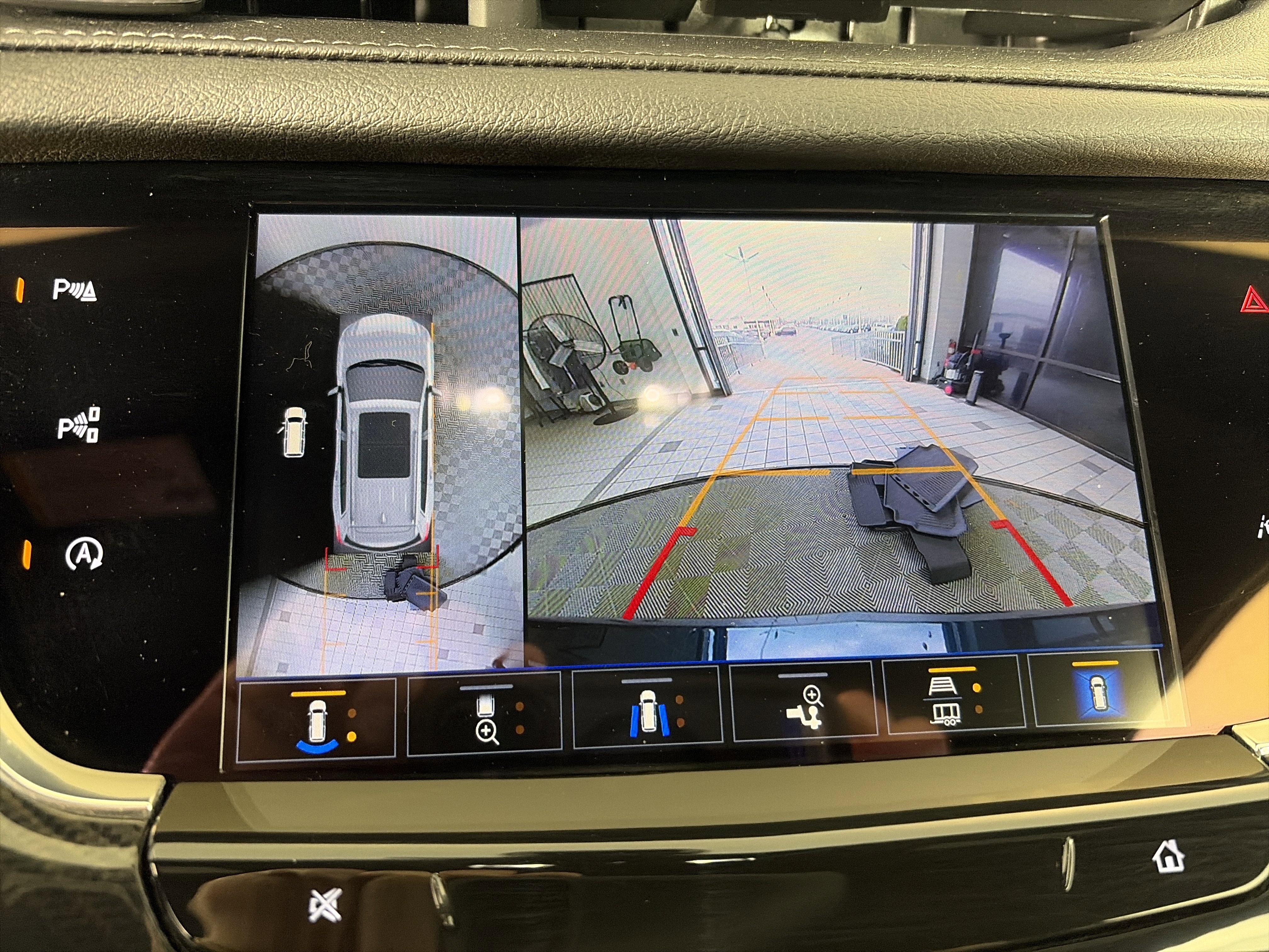 Certified 2024 Cadillac XT6 Sport w/ Technology Package image 29