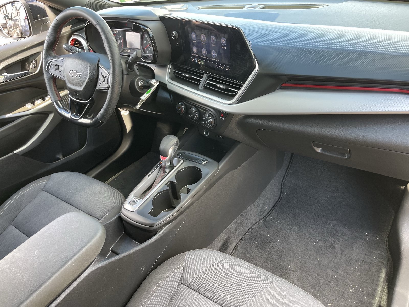 Used 2024 Chevrolet Trax RS w/ Driver Confidence Package FWD image 13