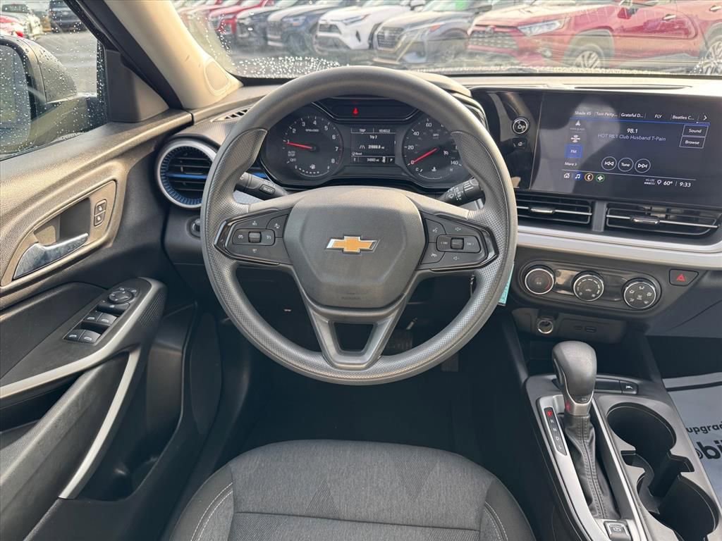 Used 2024 Chevrolet Trax LS FWD image 12