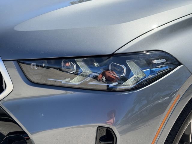Certified 2025 BMW X6 xDrive40i w/ Climate Comfort Package image 8