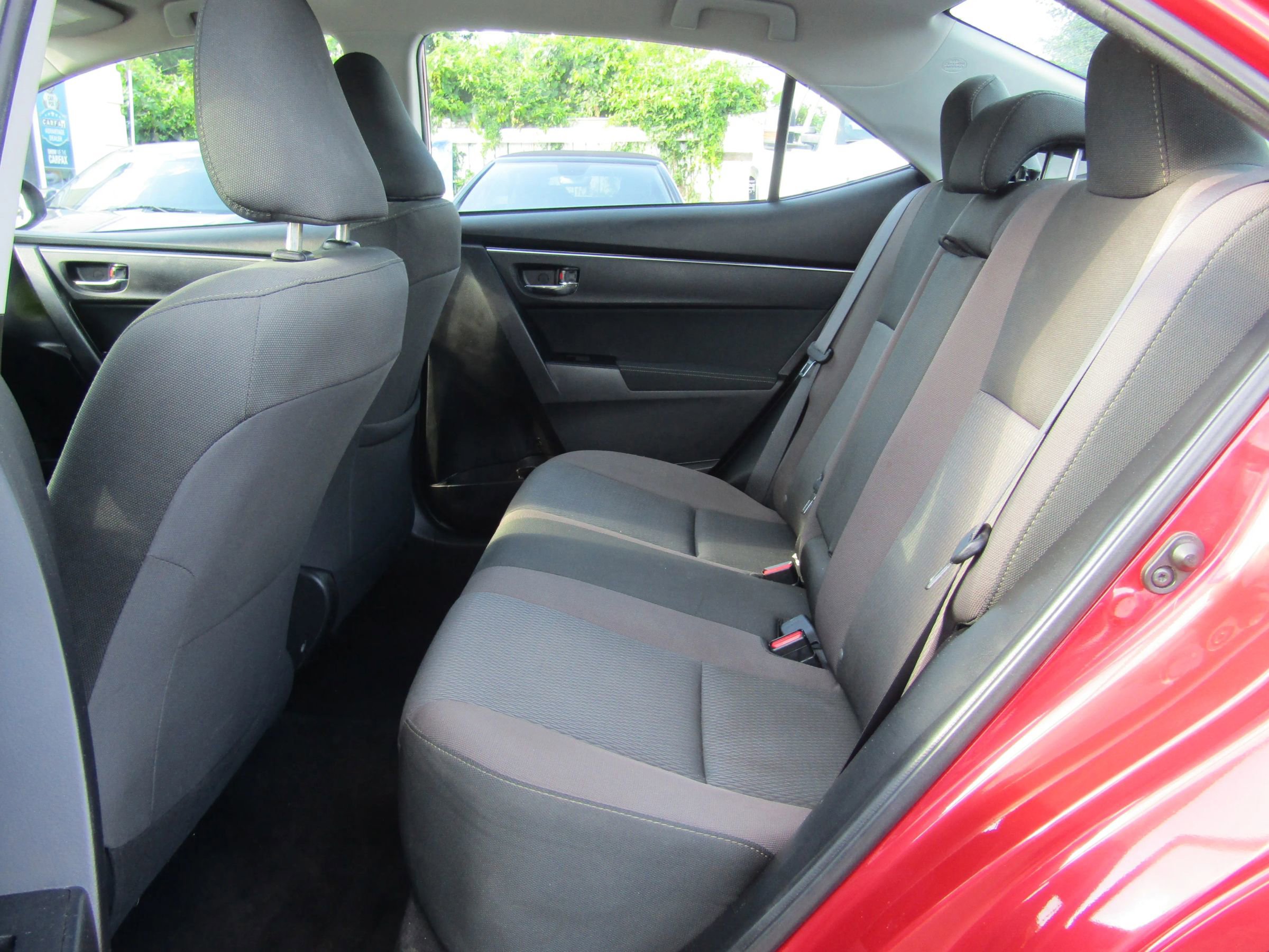 Used 2017 Toyota Corolla LE image 12