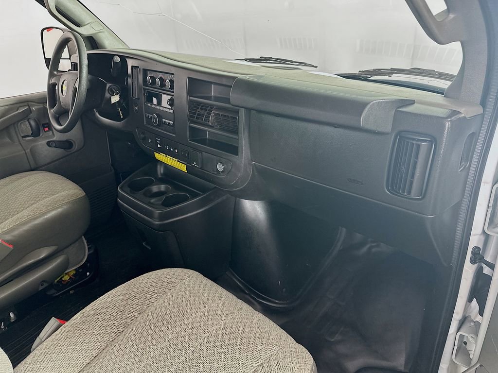 Used 2019 Chevrolet Express 2500 image 29