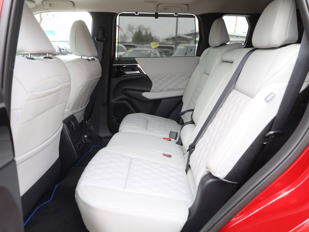 New 2025 Mitsubishi Outlander SEL image 29