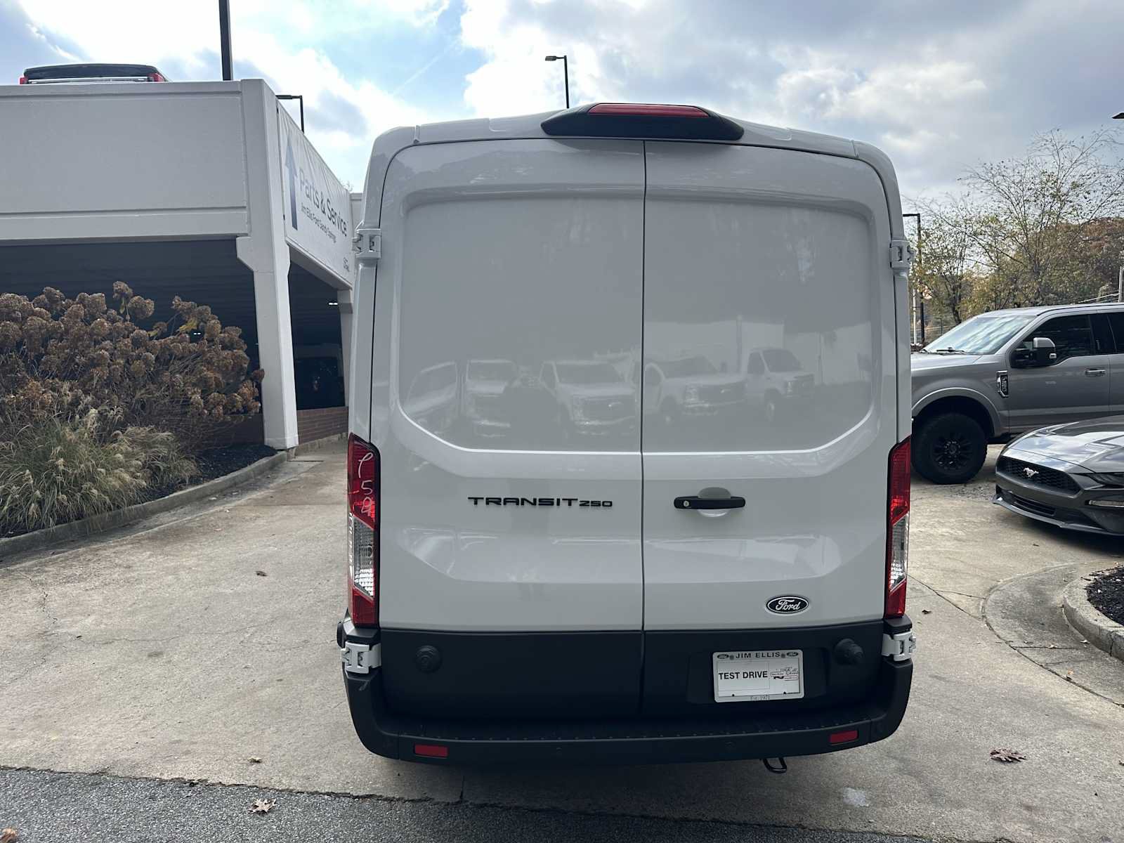 New 2026 Ford Transit 250 148 Medium Roof w/ Load Area Protection Package RWD image 6