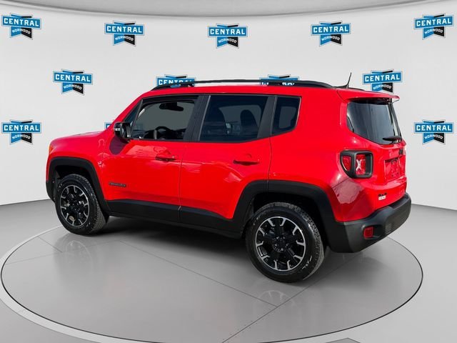 Used 2023 Jeep Renegade Latitude AWD/4WD image 4