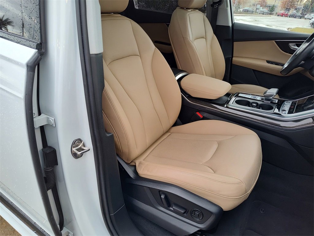 Used 2023 Audi Q7 3.0T Prestige image 34