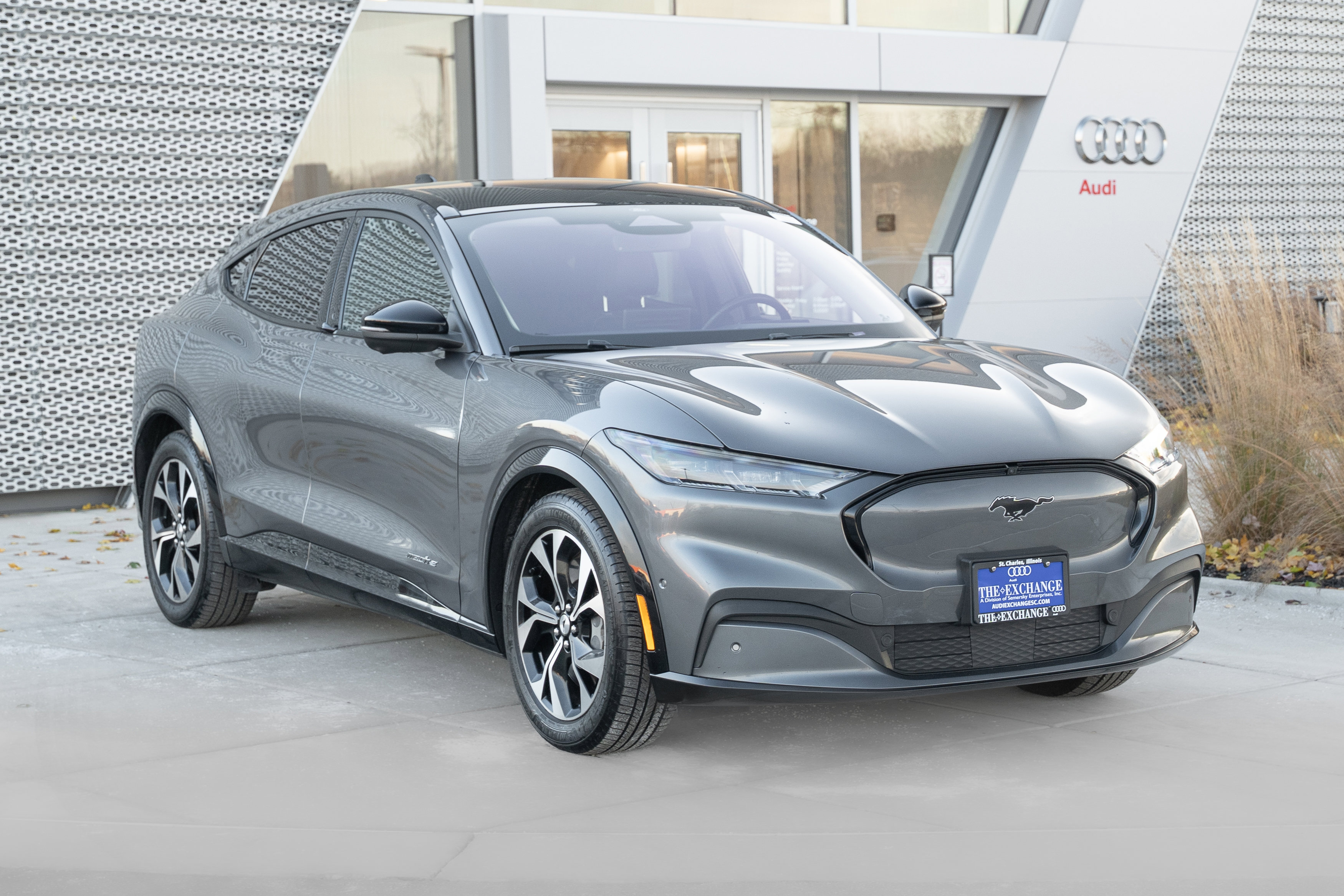 Used 2021 Ford Mustang Mach-E Premium image 2