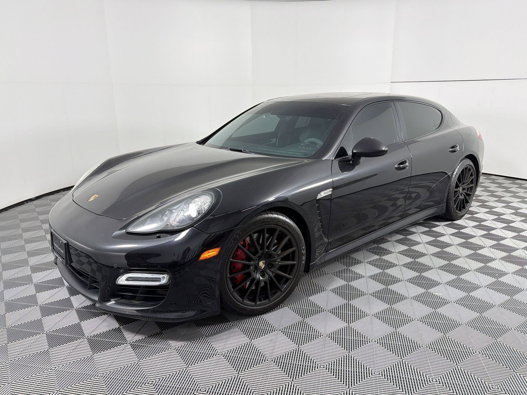 Used 2013 Porsche Panamera GTS image 1