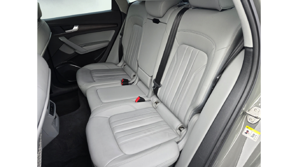 Used 2023 Audi Q5 2.0T Premium AWD/4WD image 17