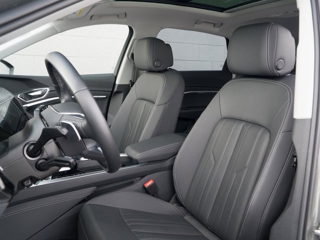 Certified 2024 Audi Q8 e-tron Premium Plus w/ Premium Plus Package image 5