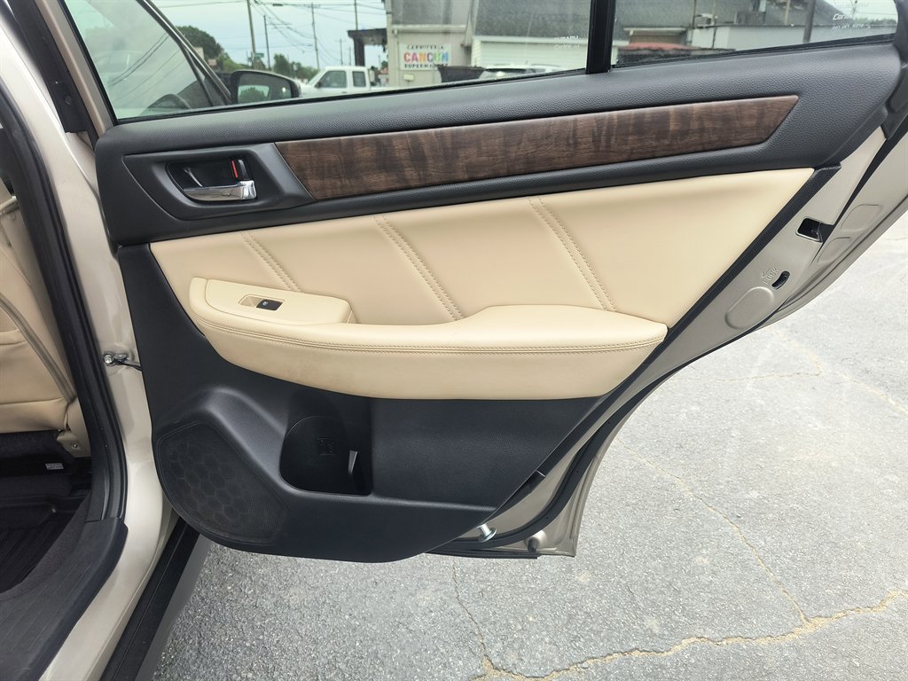 Used 2018 Subaru Outback 2.5i Limited AWD/4WD image 28