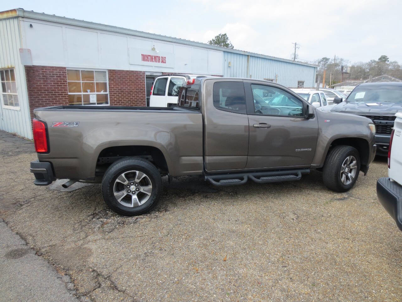 Used 2016 Chevrolet Colorado Z71 image 2