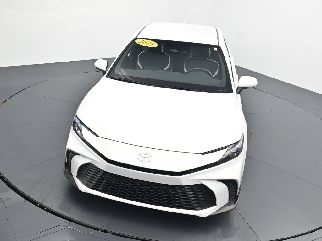 Used 2025 Toyota Camry SE AWD/4WD image 25