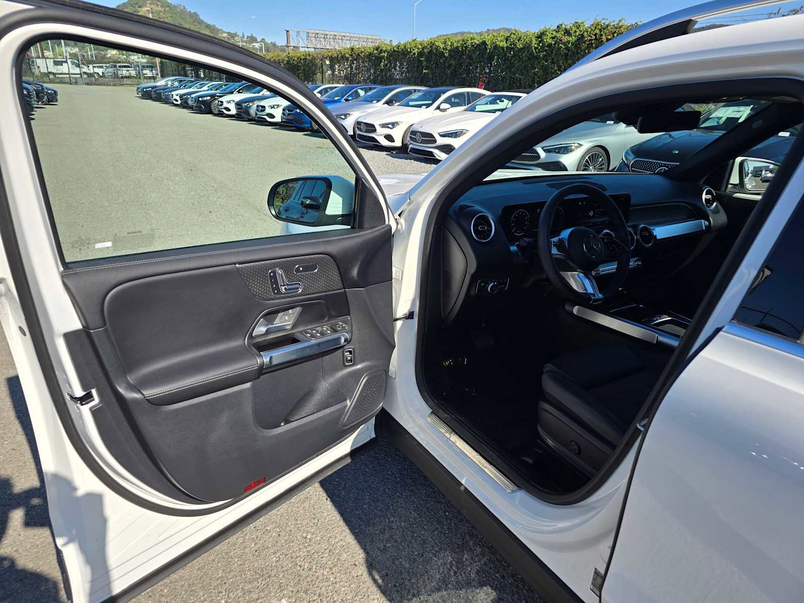 Used 2026 Mercedes-Benz GLB 250 image 21