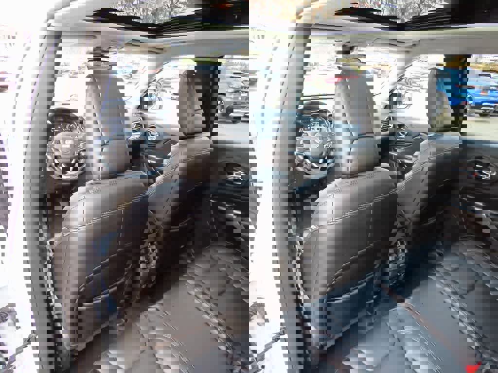 Used 2021 Jeep Cherokee Limited image 17