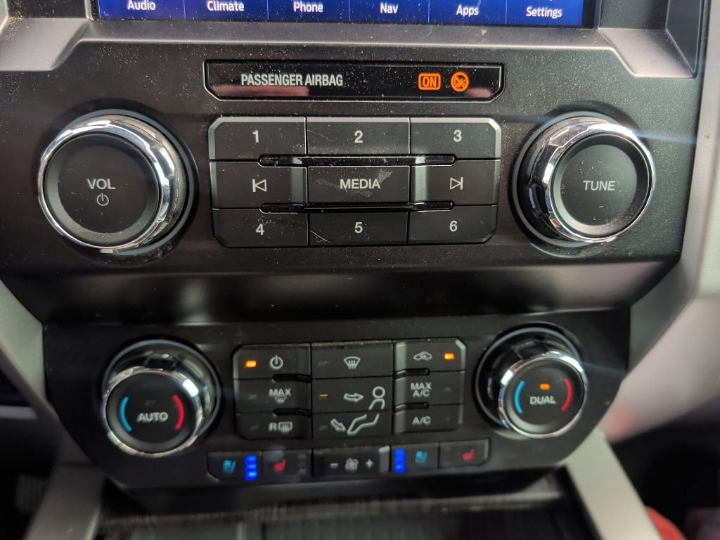 Used 2020 Ford F250 Lariat w/ Lariat Ultimate Package AWD/4WD image 13