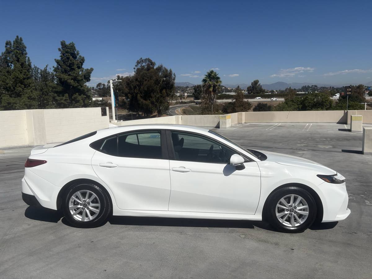 Used 2025 Toyota Camry LE FWD image 36