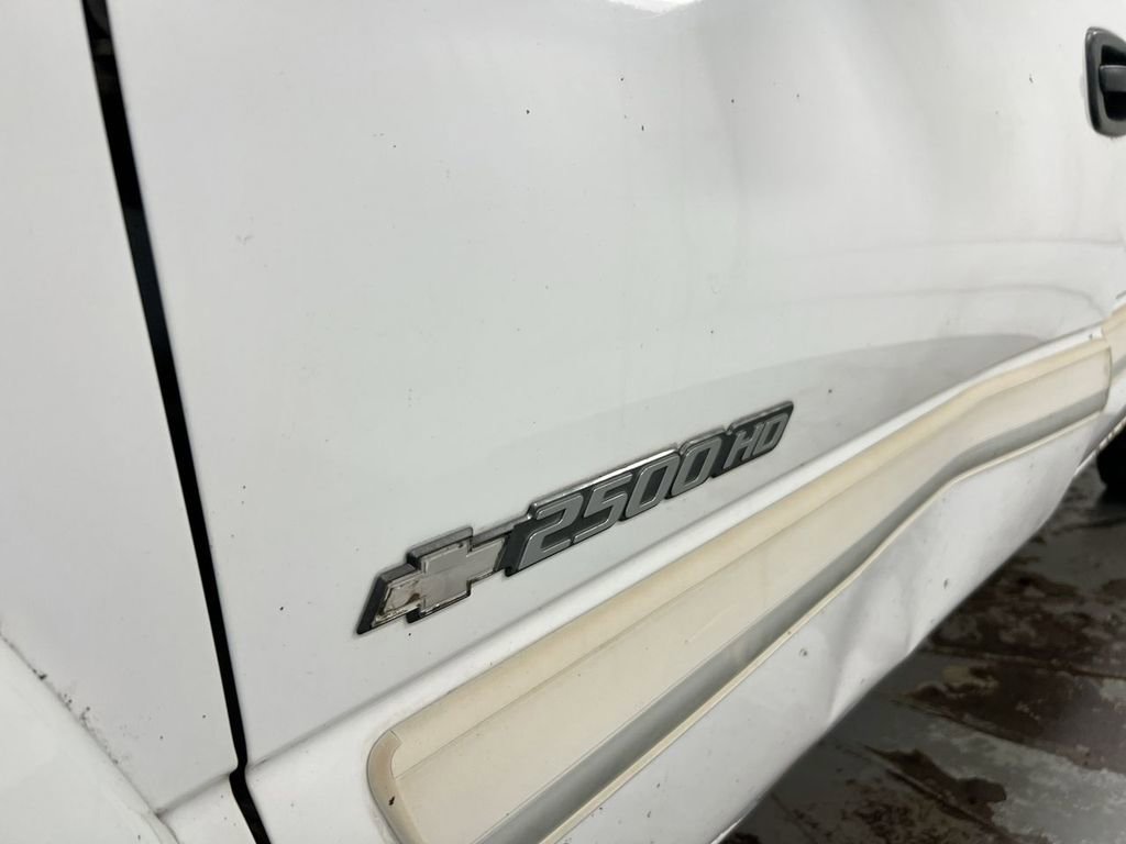Used 2003 Chevrolet Silverado 2500 LS AWD/4WD image 22
