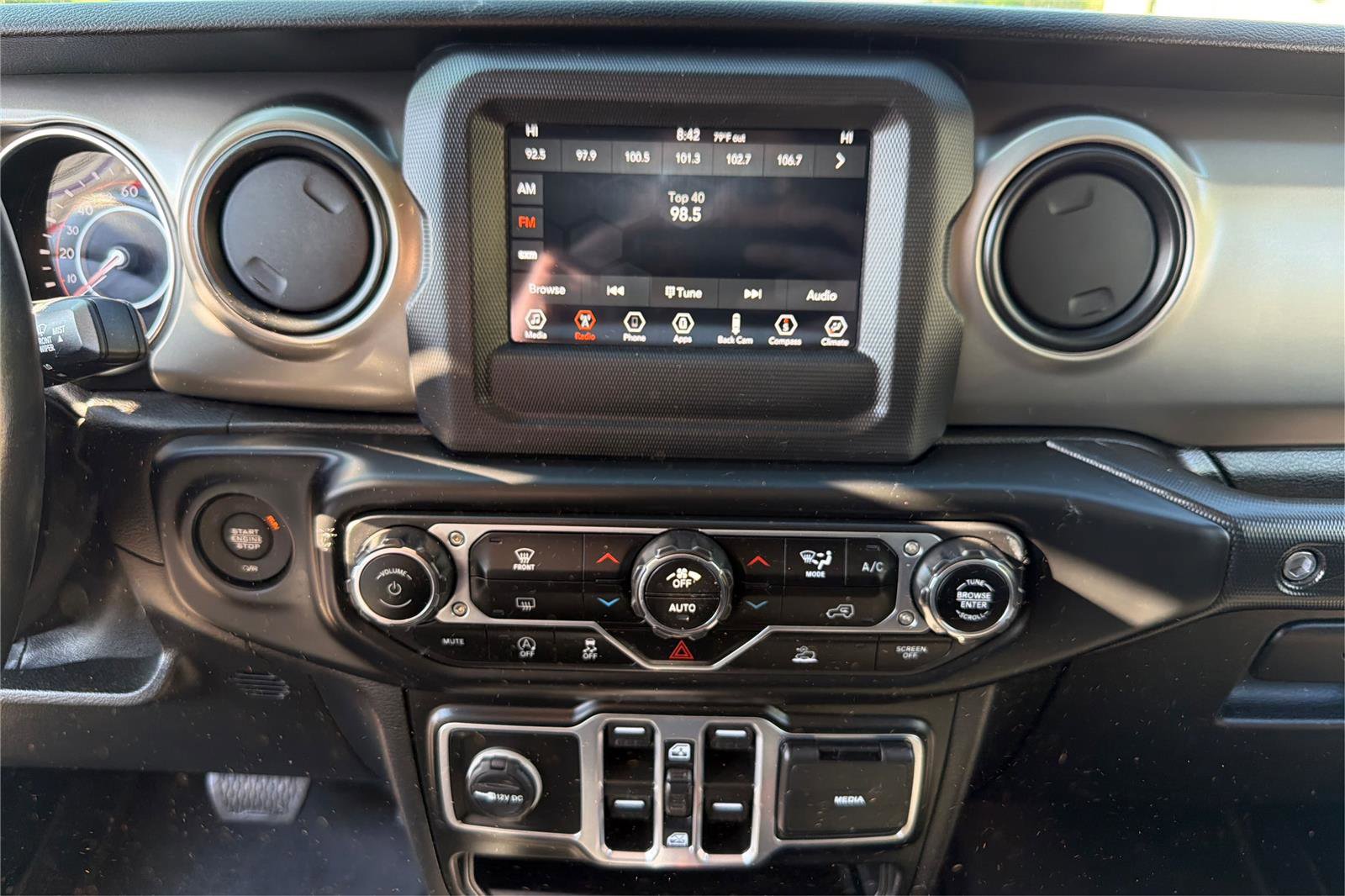 Used 2021 Jeep Wrangler Unlimited Sport AWD/4WD image 13