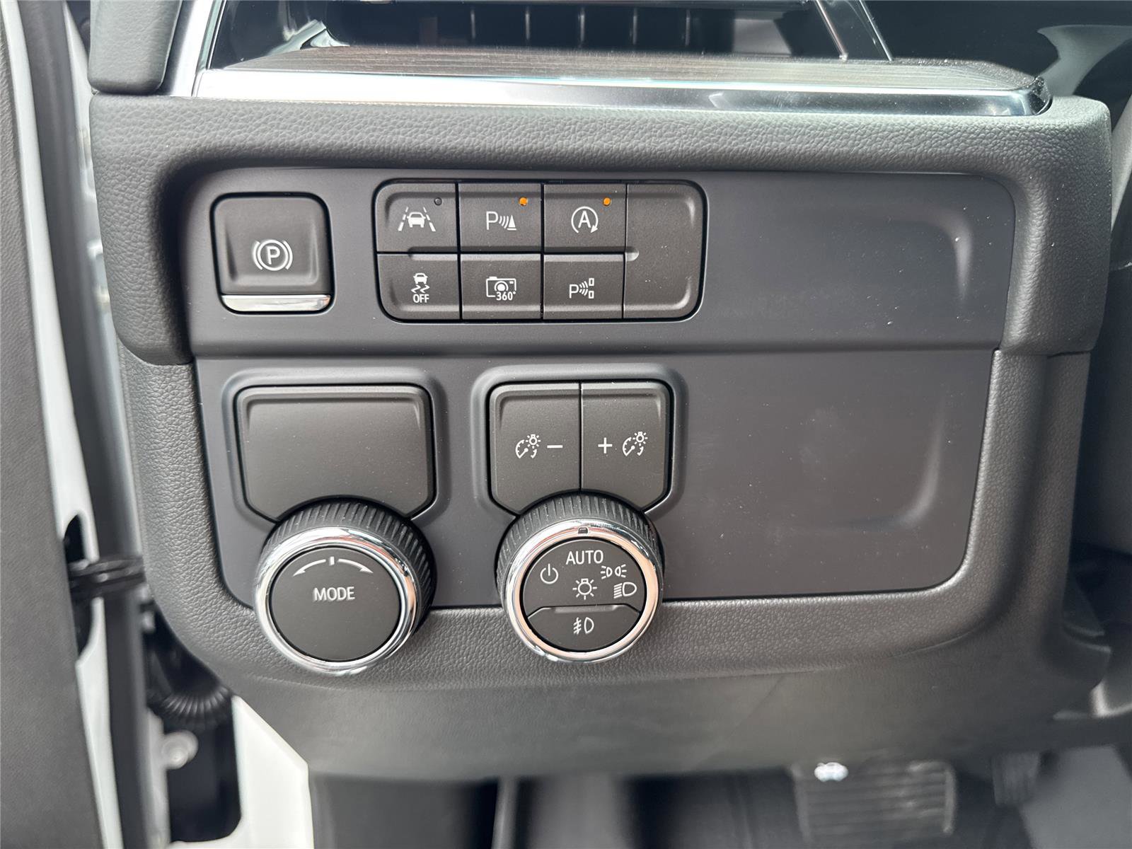 New 2026 Chevrolet Suburban LT w/ Comfort Package RWD image 39