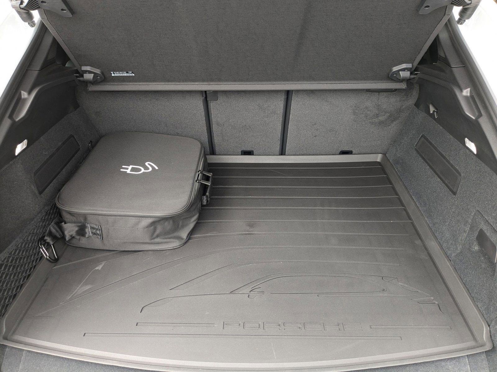 Certified 2025 Porsche Cayenne E-Hybrid image 21