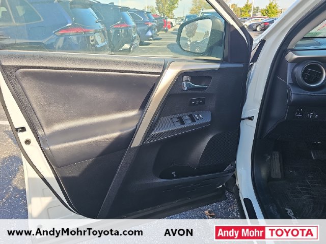 Used 2015 Toyota RAV4 Limited AWD/4WD image 11