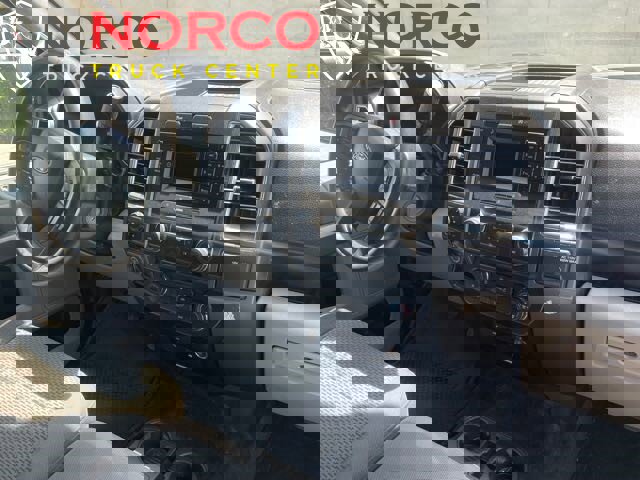 Used 2017 Ford F150 XLT w/ Trailer Tow Package image 5